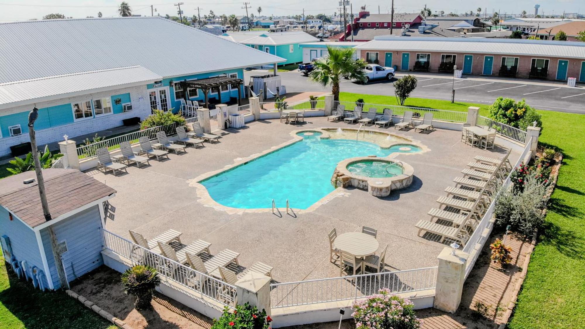 פורט ארנסס Shark Reef Resort Motel & Cottages מראה חיצוני תמונה