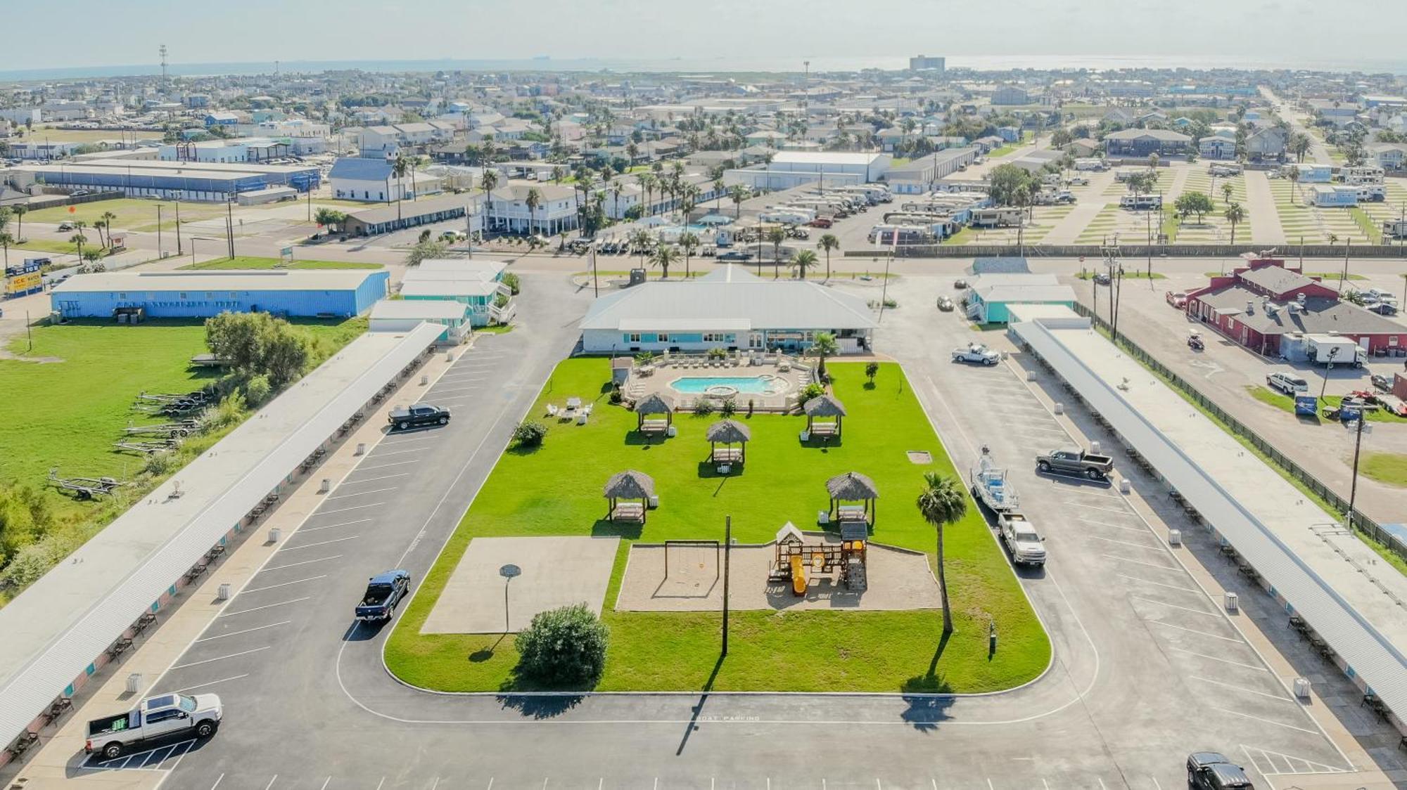 פורט ארנסס Shark Reef Resort Motel & Cottages מראה חיצוני תמונה