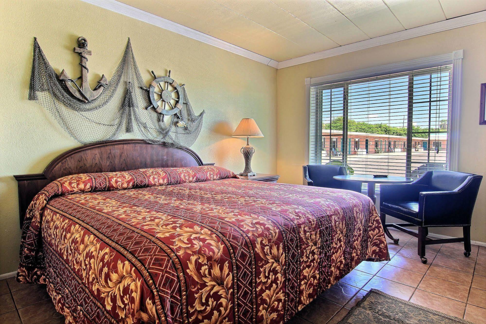 פורט ארנסס Shark Reef Resort Motel & Cottages מראה חיצוני תמונה